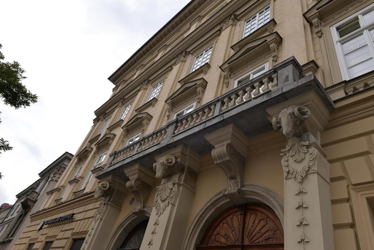 W Palacu Pod Baranami * Krakow